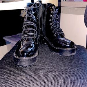 Cargo boots